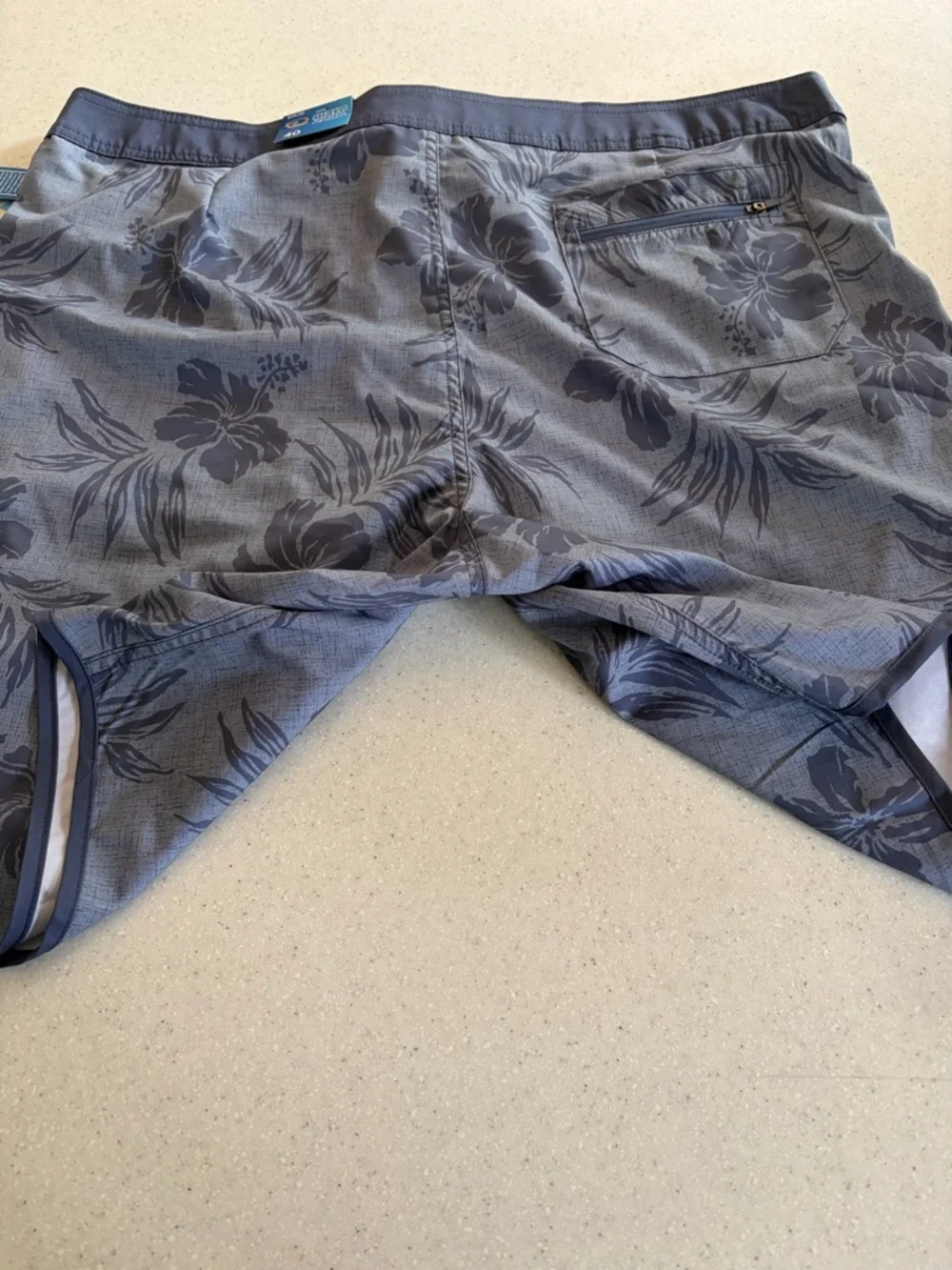 NWT Wave Zone Men’s Sz 40 Gray & Blue Floral Swim Trunks with Liner &  pockets!